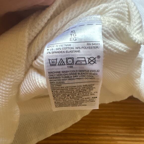 Old Navy white Christmas bear thermal waffle knit long sleeve shirt SIZE XL - Picture 5 of 6